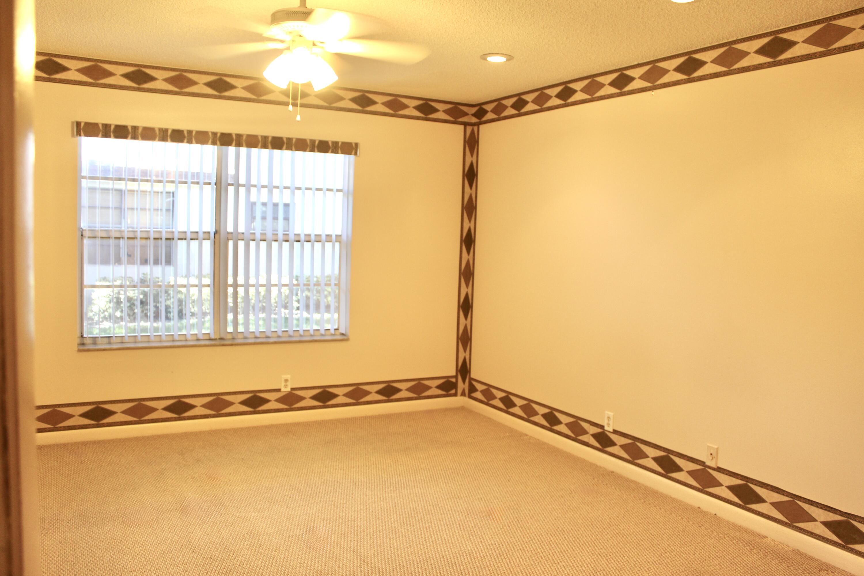 HIGH POINT OF DELRAY WEST CONDO SEC 3 - Residential