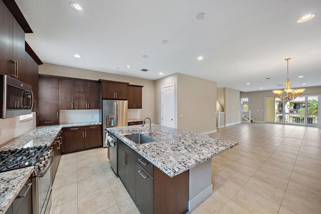 Photo of 7112 Edison Place, Palm Beach Gardens, FL 33418 (MLS # B26023347)