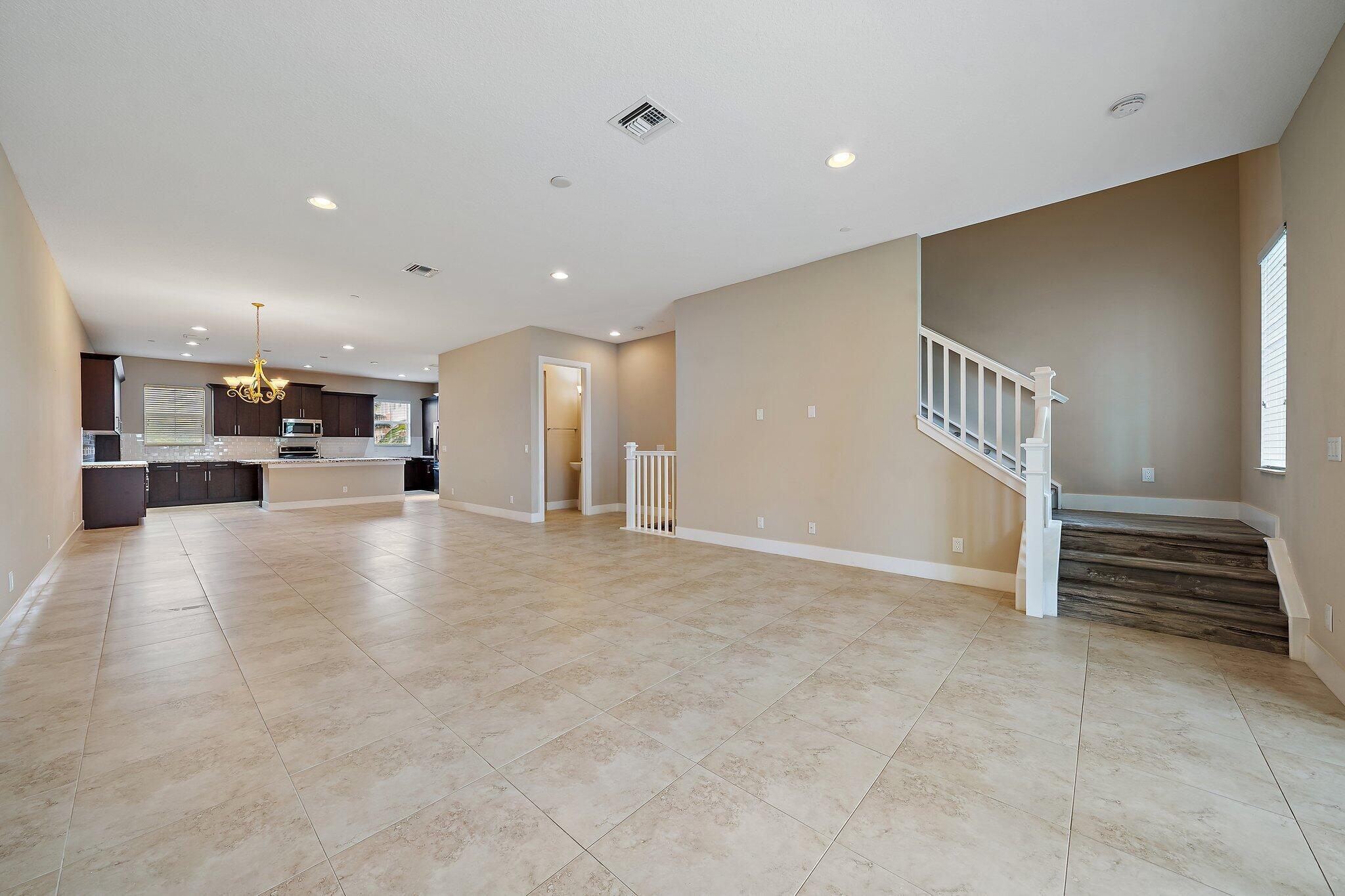 7112 Edison Place