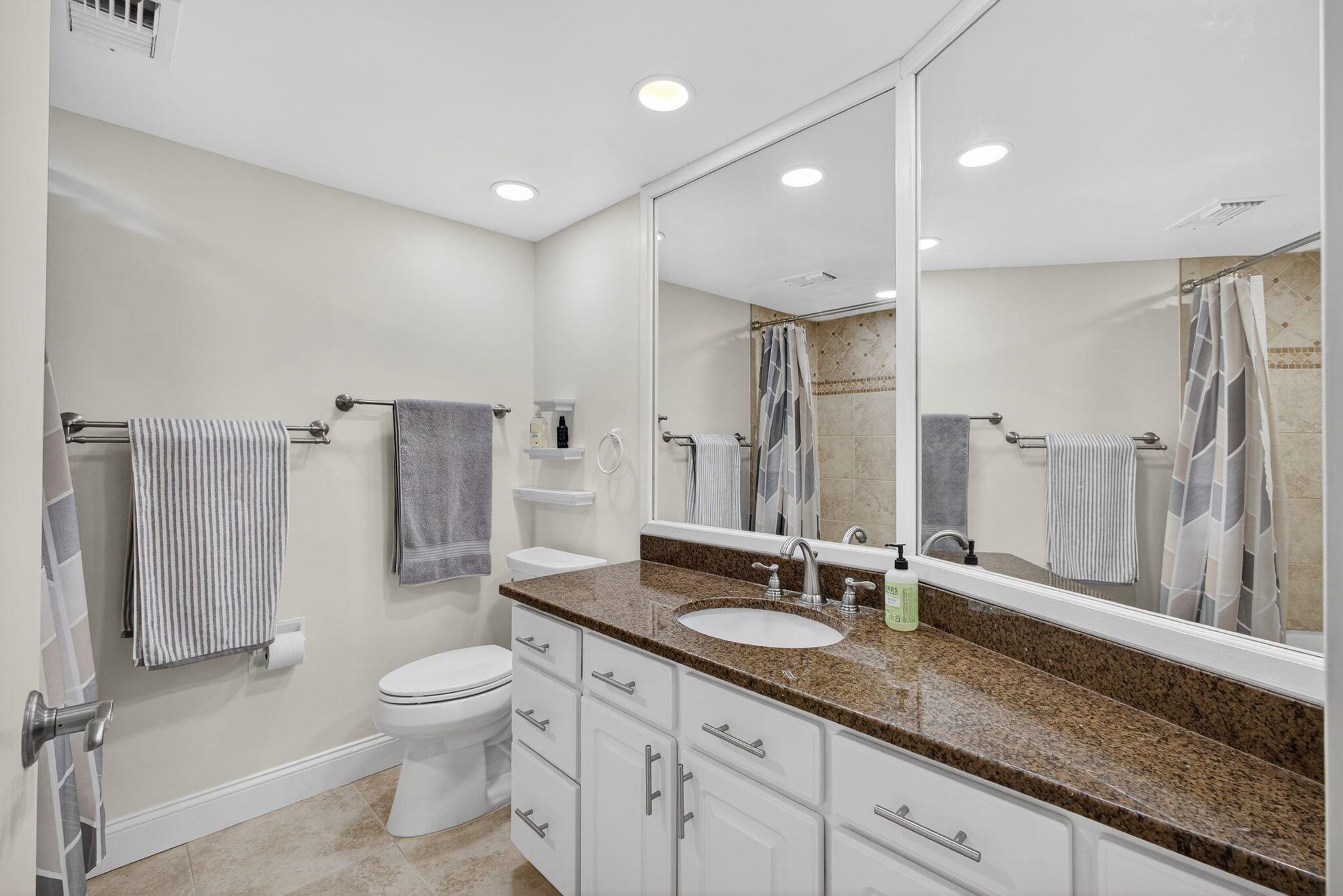 PHOENIX TOWERS CONDO - Residential Lease