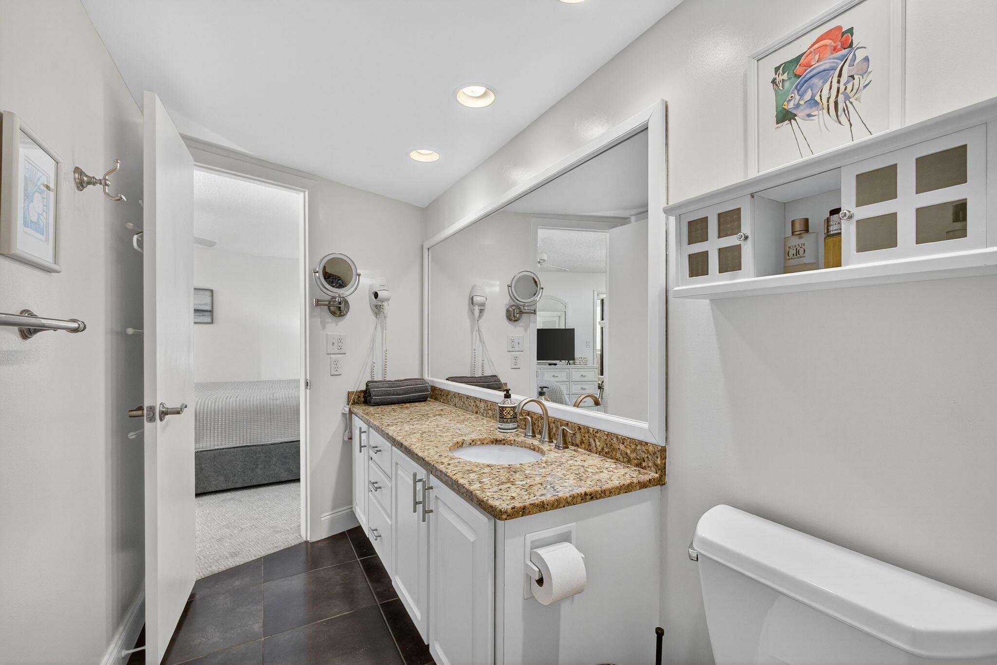 PHOENIX TOWERS CONDO - Residential Lease