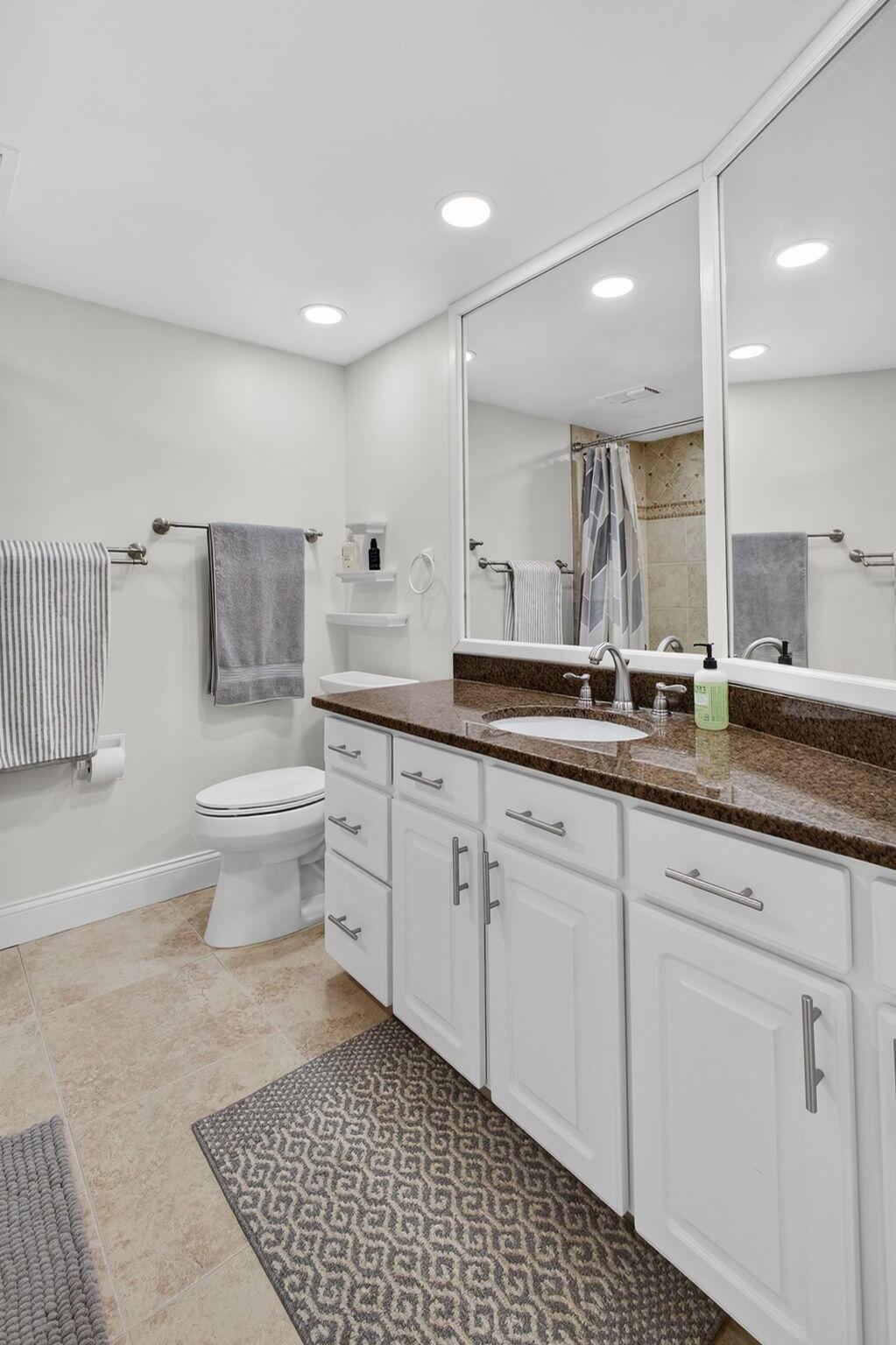 PHOENIX TOWERS CONDO - Residential Lease