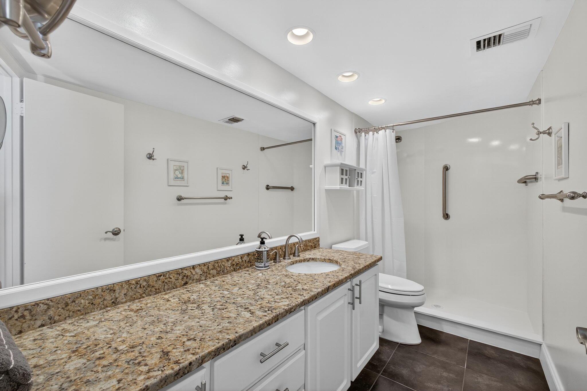 PHOENIX TOWERS CONDO - Residential Lease