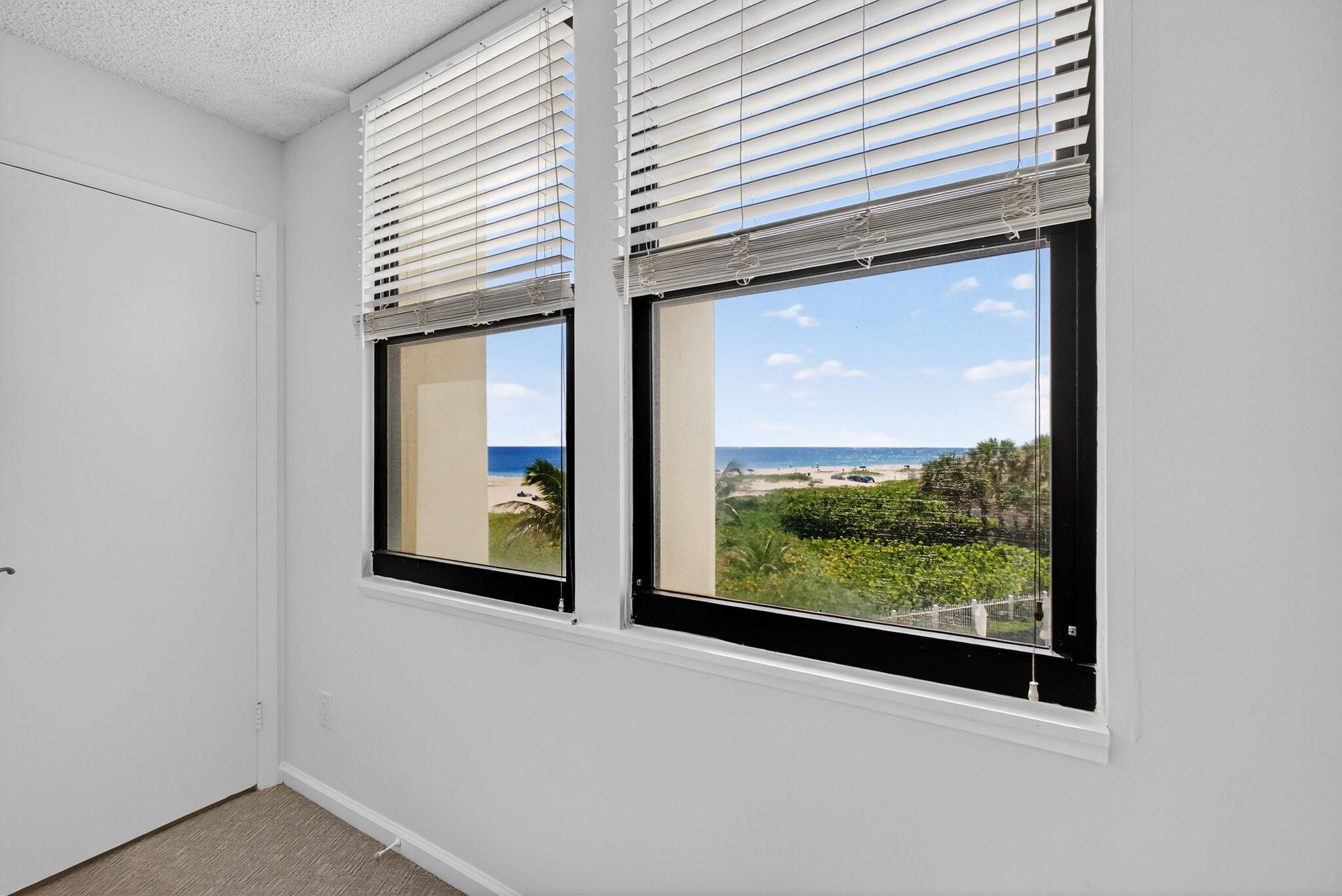 PHOENIX TOWERS CONDO - Residential Lease