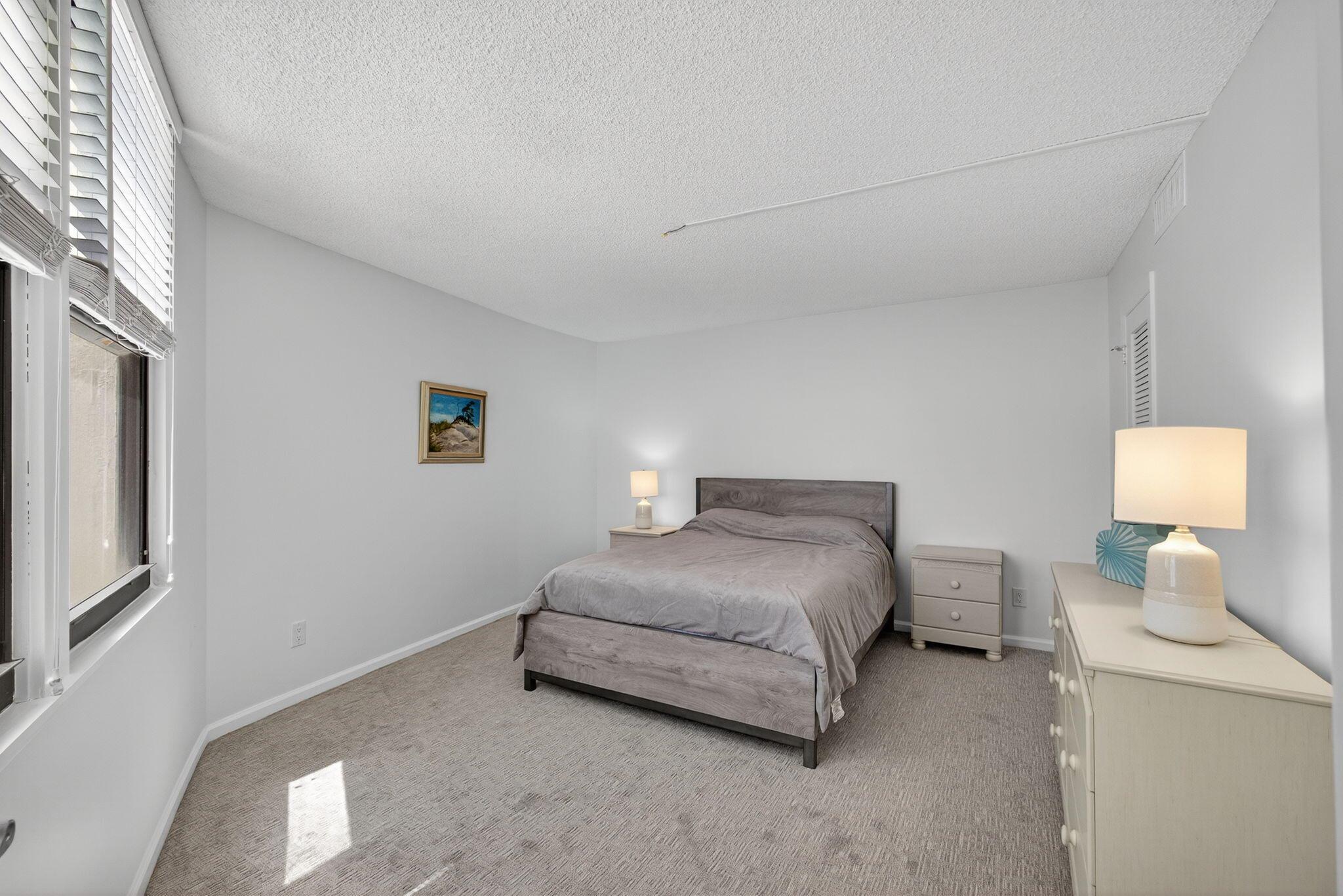 PHOENIX TOWERS CONDO - Residential Lease