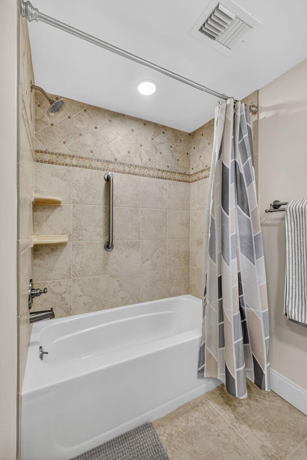 PHOENIX TOWERS CONDO - Residential Lease