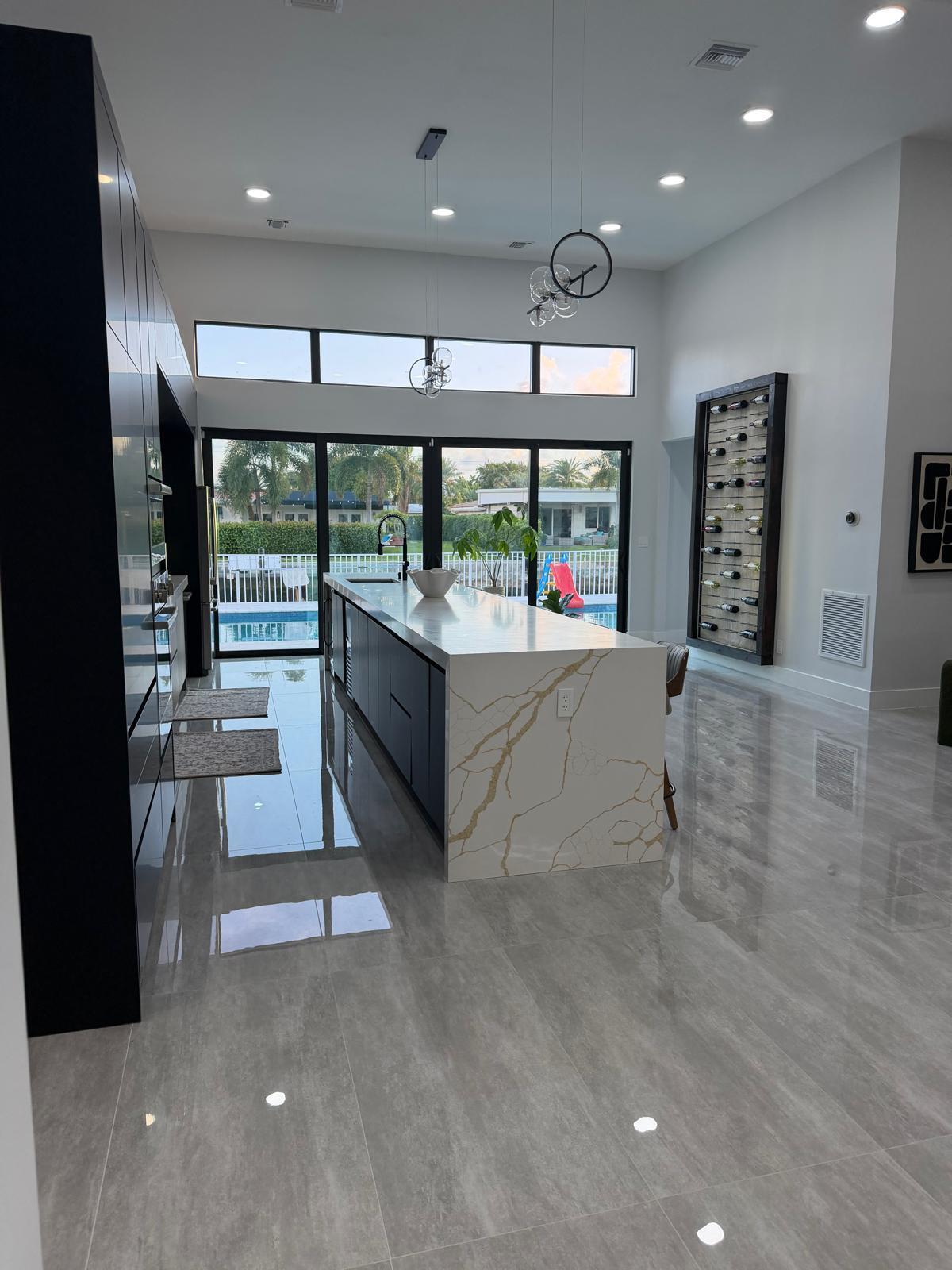 2121 NE 29TH Street, Lighthouse Point, FL, 33064/$2,950,000 4 2121 NE 29TH Street