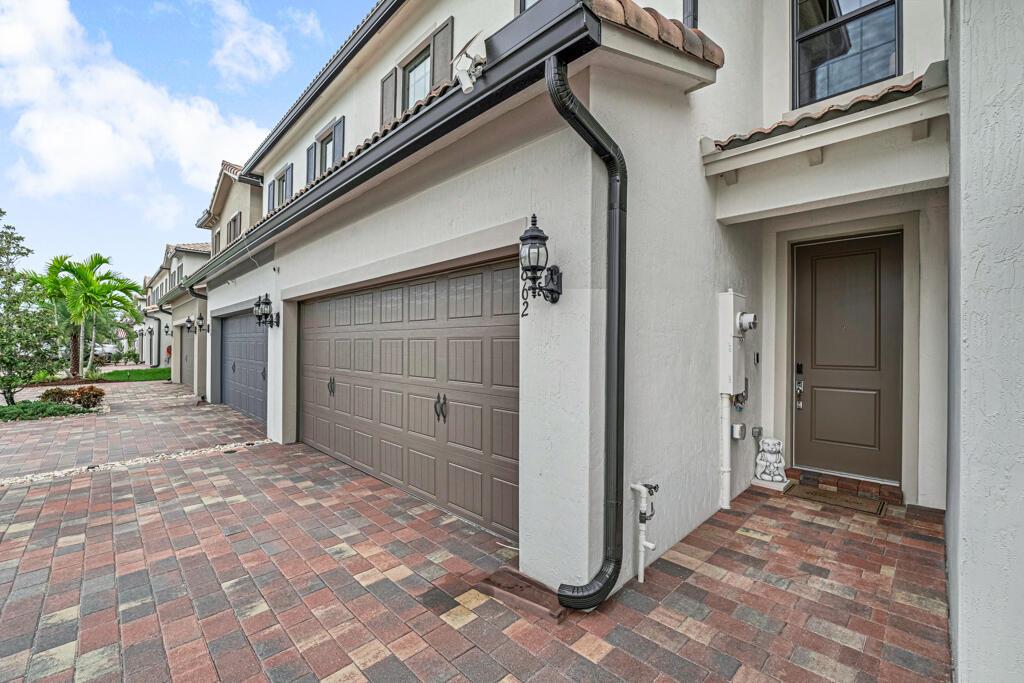 FIELDS AT GULFSTREAM POLO - Residential