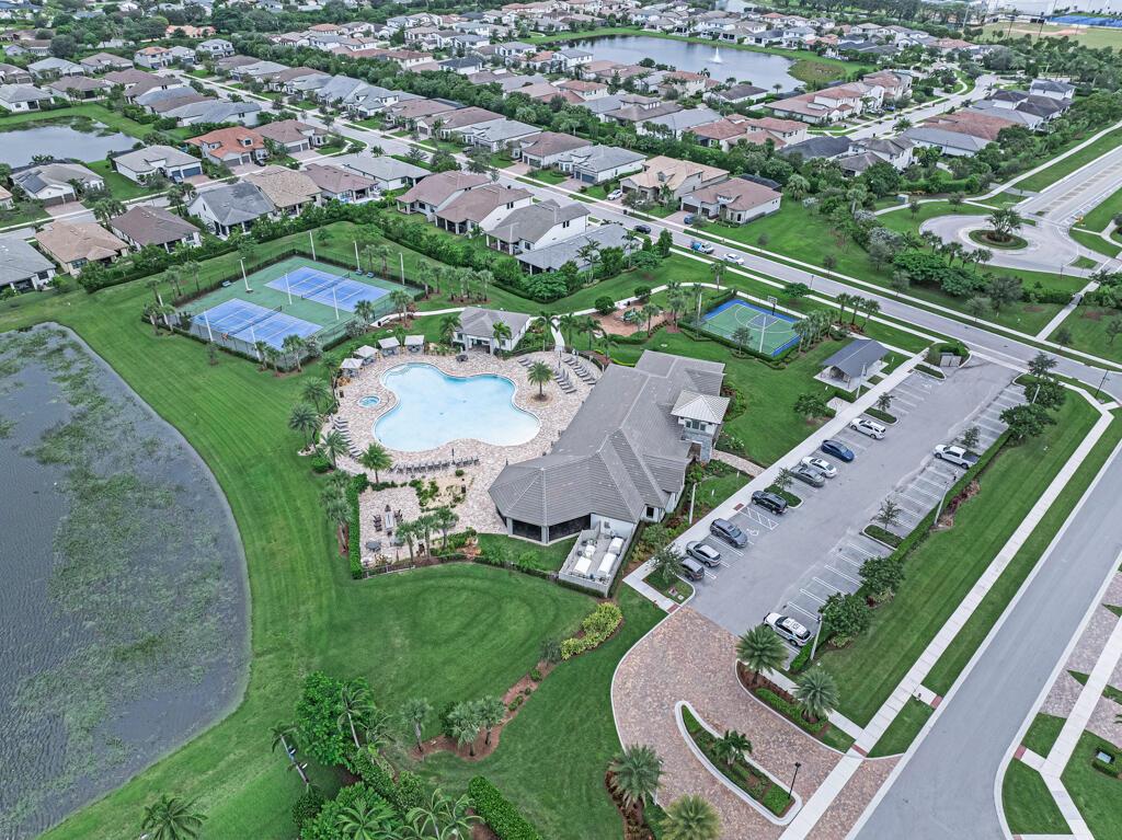 FIELDS AT GULFSTREAM POLO - Residential
