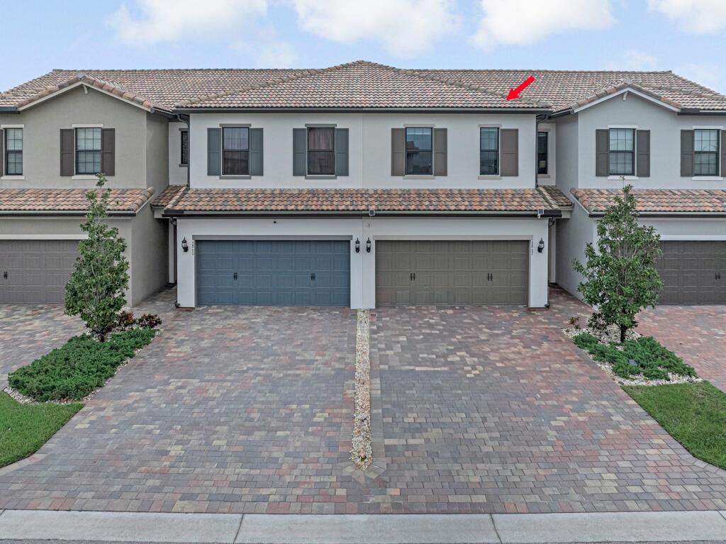 FIELDS AT GULFSTREAM POLO - Residential