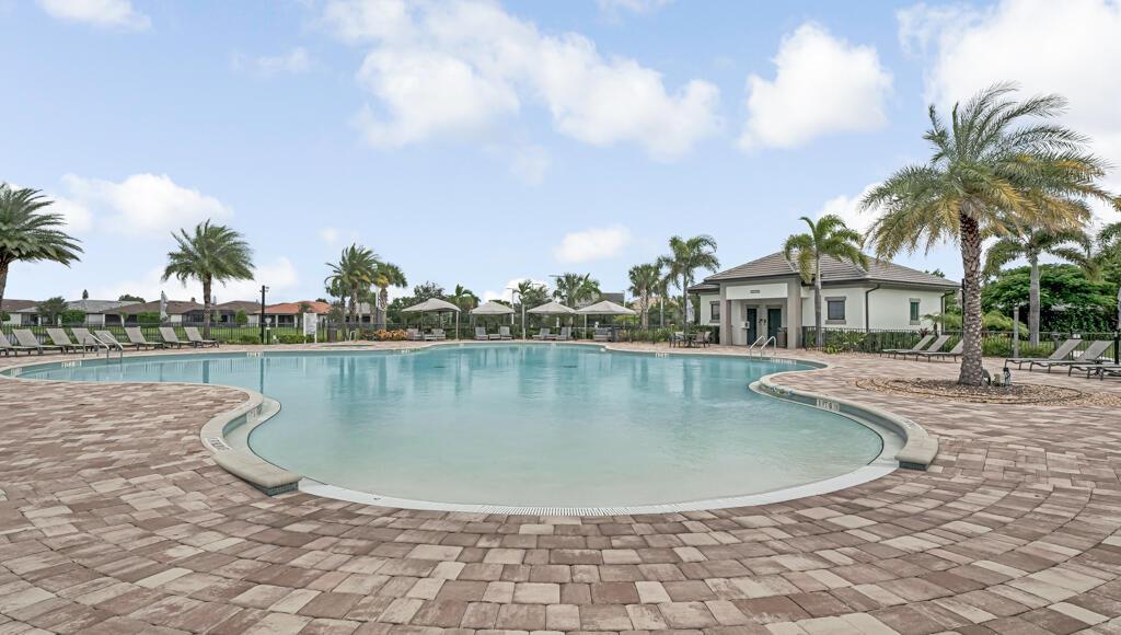 FIELDS AT GULFSTREAM POLO - Residential