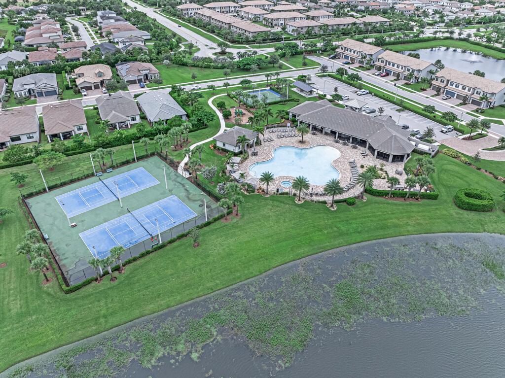 FIELDS AT GULFSTREAM POLO - Residential