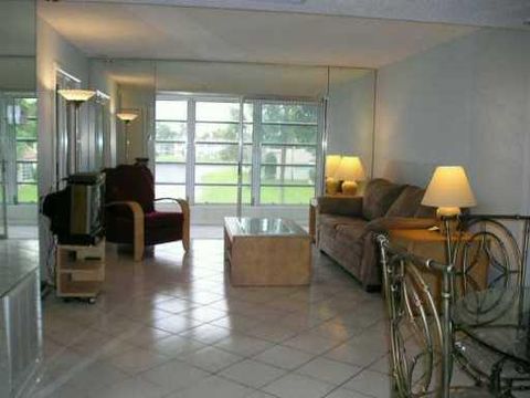 Condominium in West Palm Beach FL 237 Golden River Drive Dr.jpg