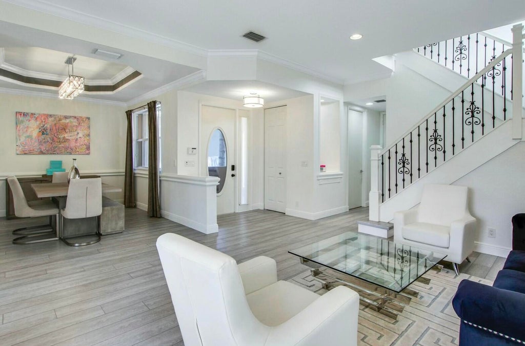 Photo of 137 Isle Verde Way, Palm Beach Gardens, FL 33418 (MLS # R11064719)