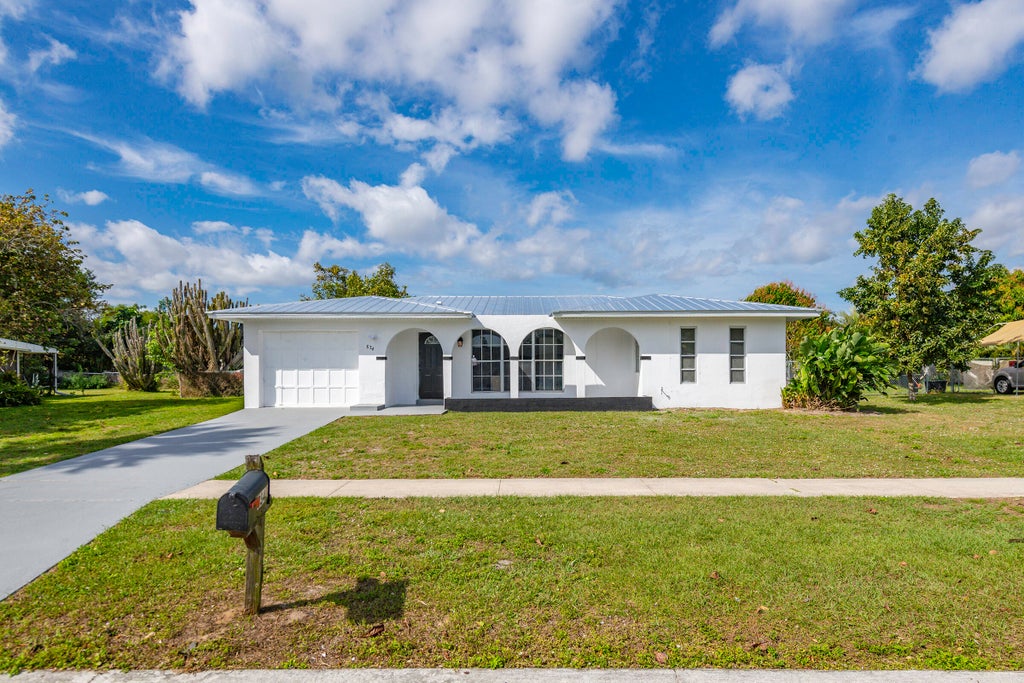 Photo of 834 SE Festivo Court, Port Saint Lucie, FL 34983 (MLS # R11063187)