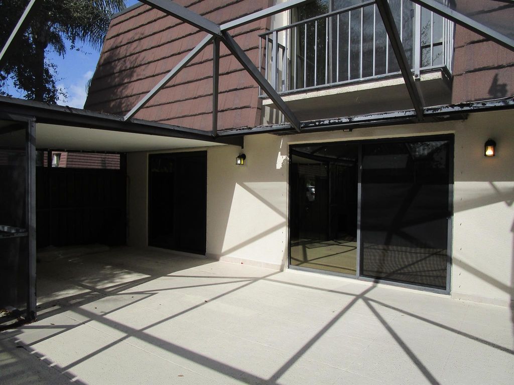 Photo of 2519 25th Lane, Palm Beach Gardens, FL 33418 (MLS # R11078097)