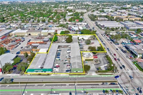 841 NE 44th St Oakland Park FL 33334