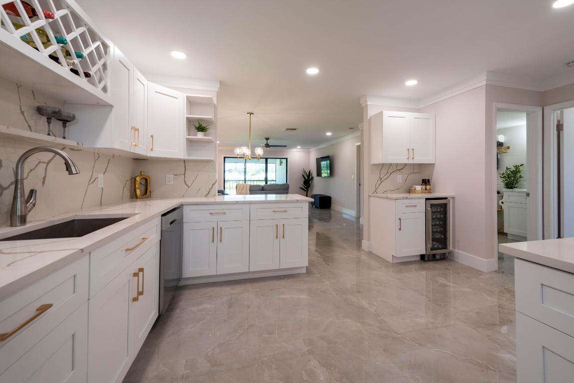 GREENS OF BOCA LAGO CONDO - Residential