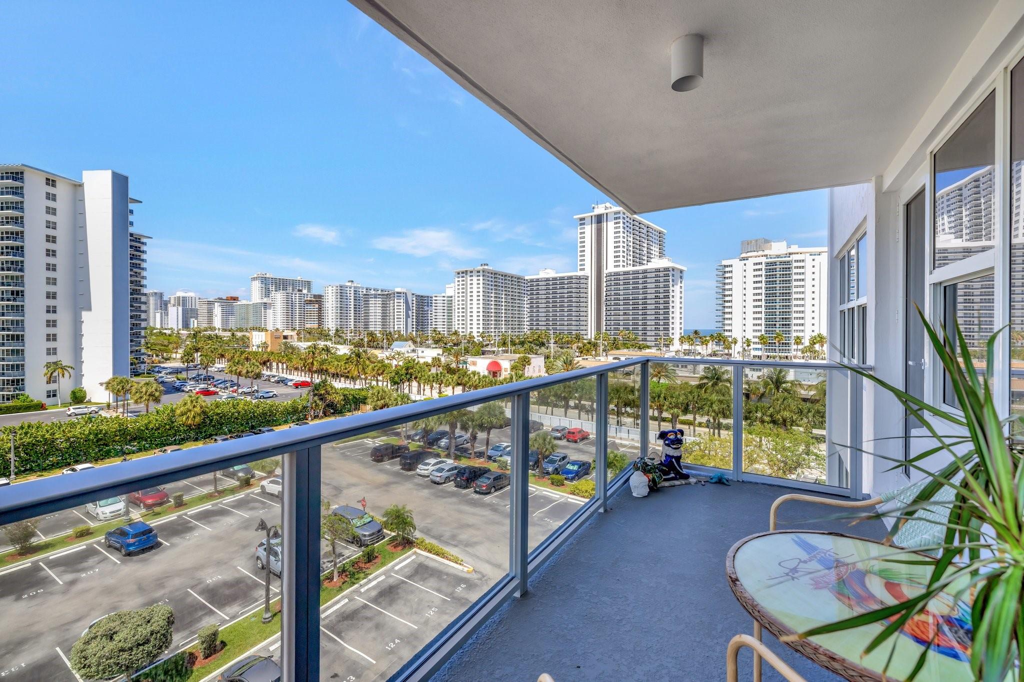 3333 NE 34th St 608