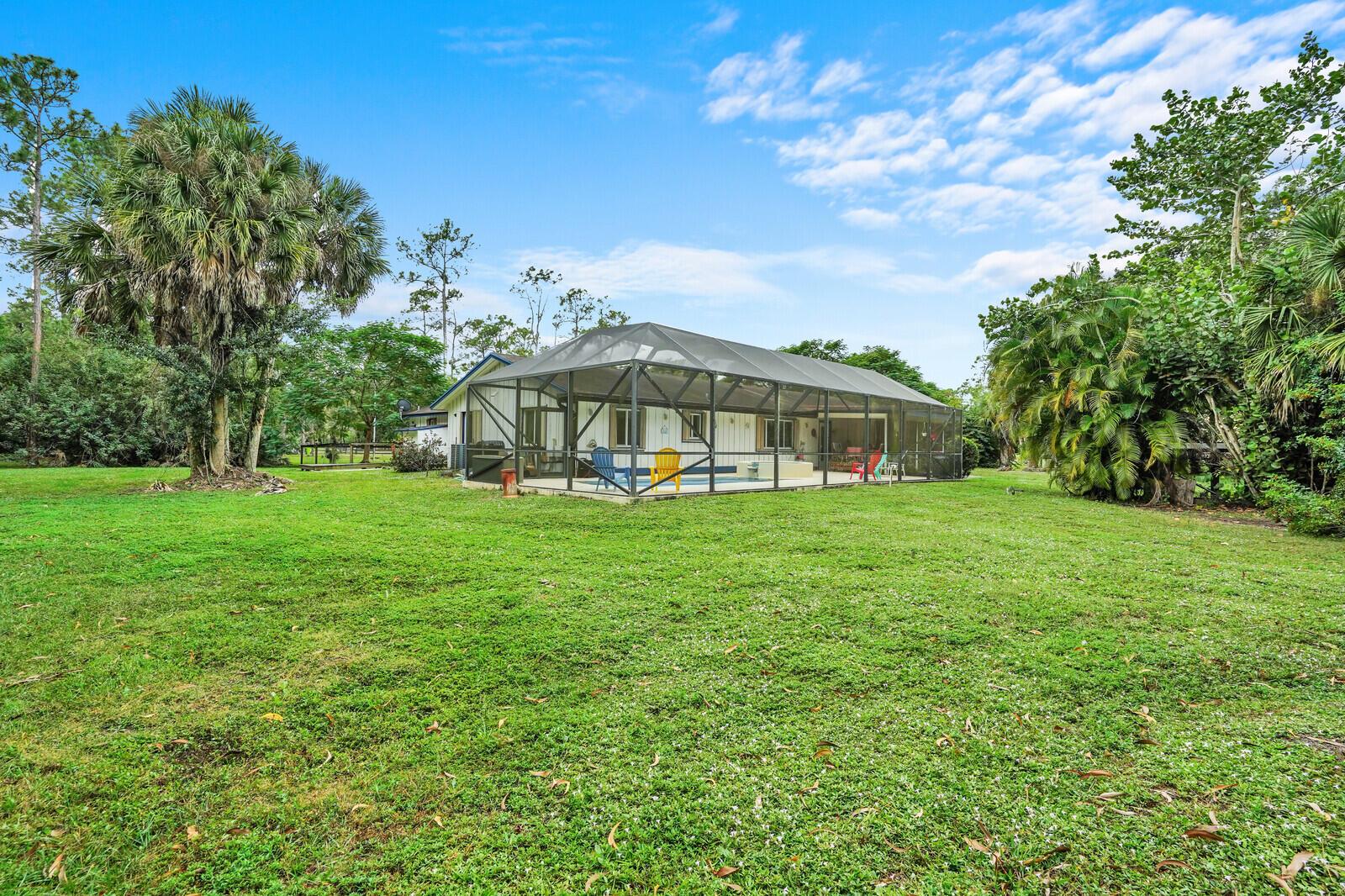 LOXAHATCHEE GROVES - Residential