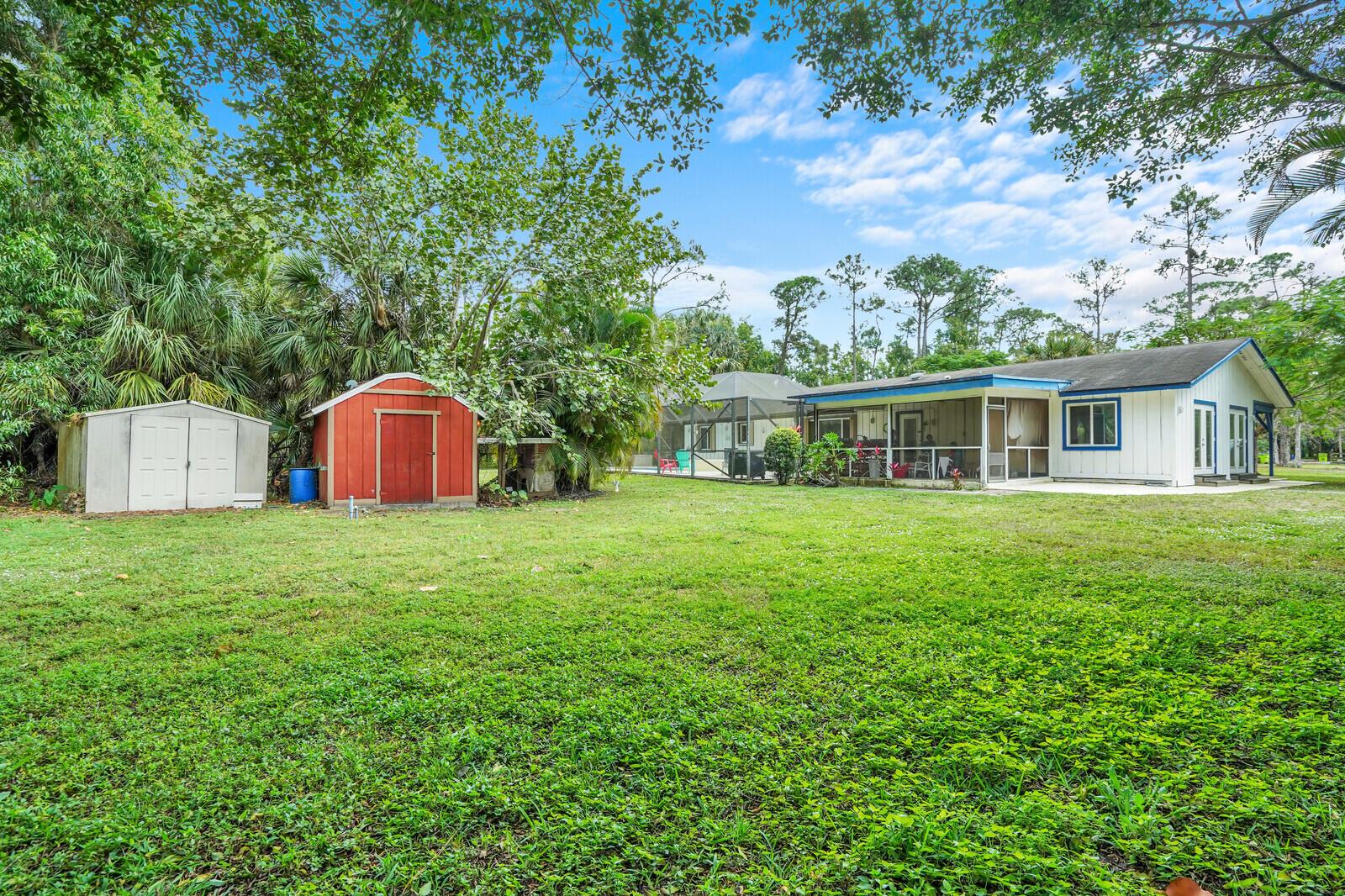 LOXAHATCHEE GROVES - Residential