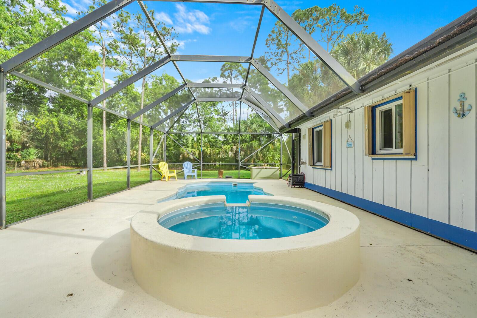 LOXAHATCHEE GROVES - Residential
