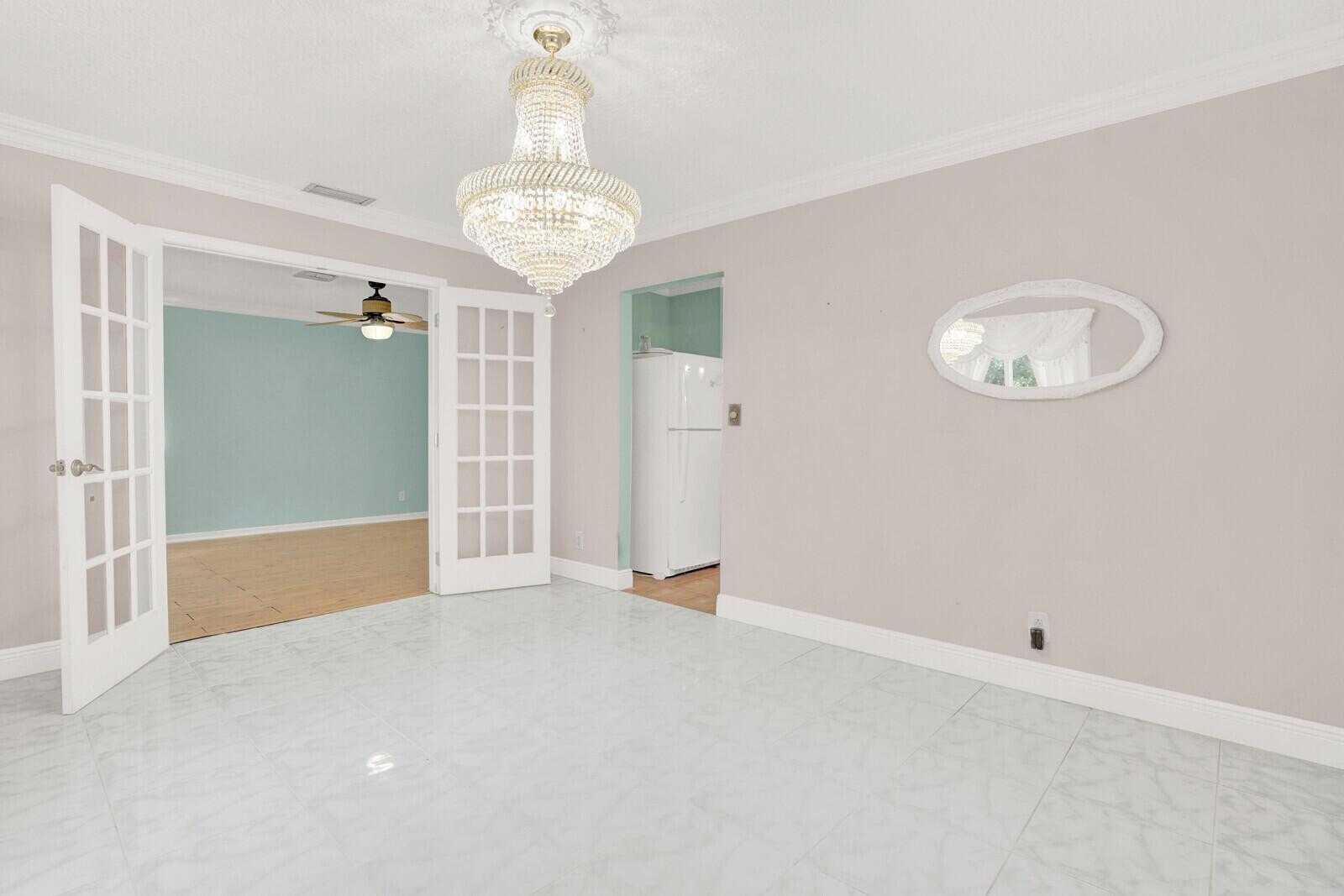 LOXAHATCHEE GROVES - Residential