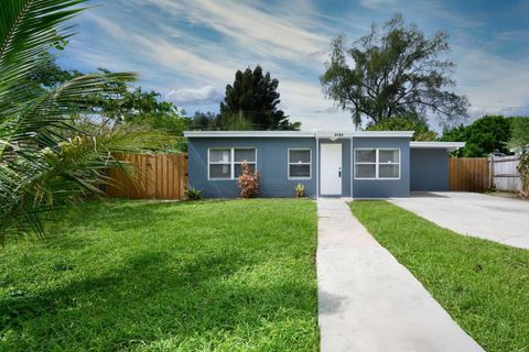 3751 Orange Street Lantana FL 33462
