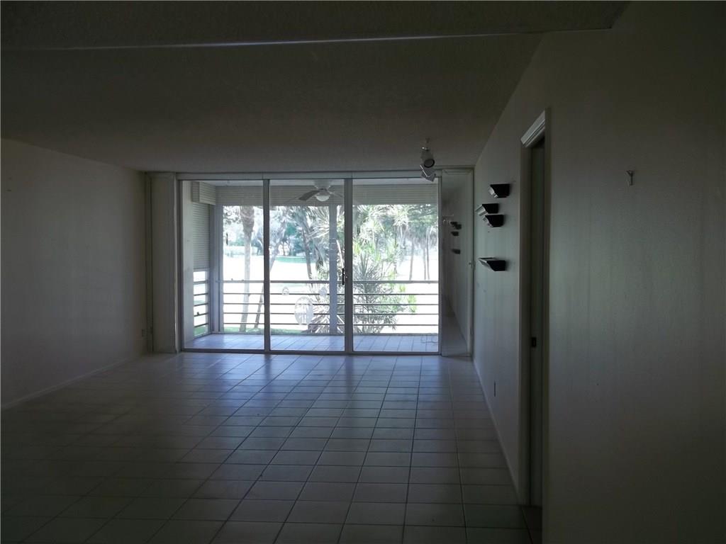PALM AIRE C C - Residential