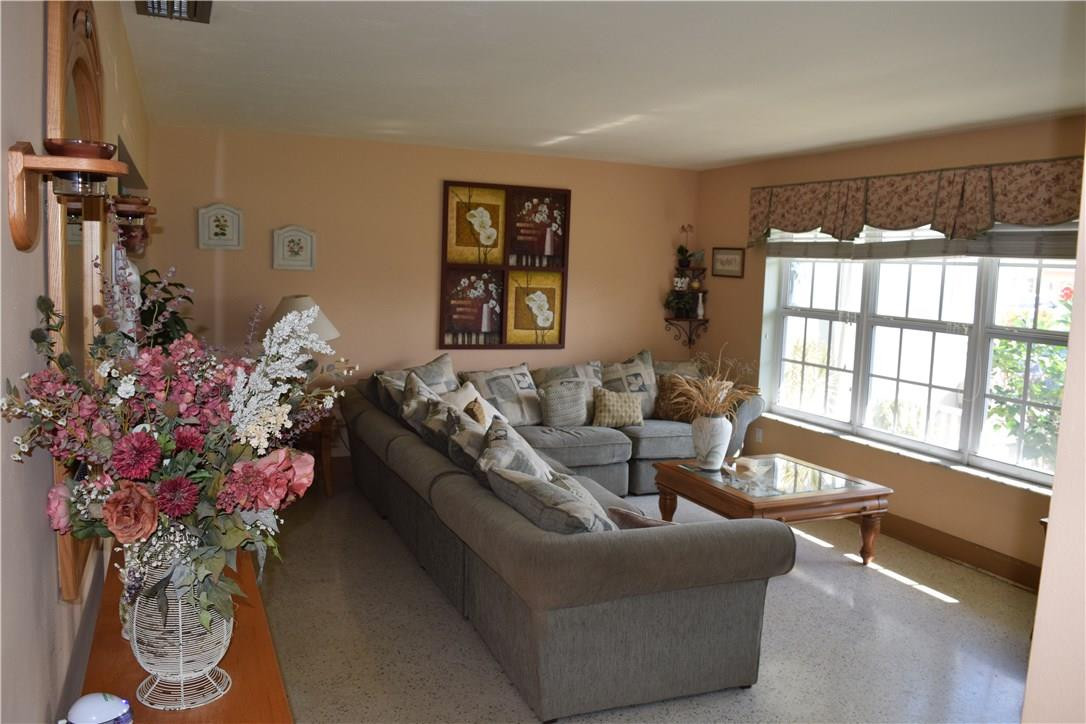 PASADENA LAKES - Residential