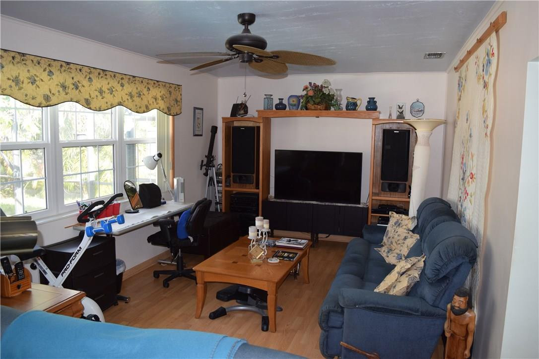 PASADENA LAKES - Residential
