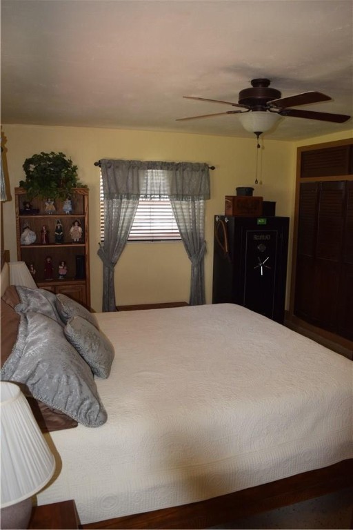 PASADENA LAKES - Residential