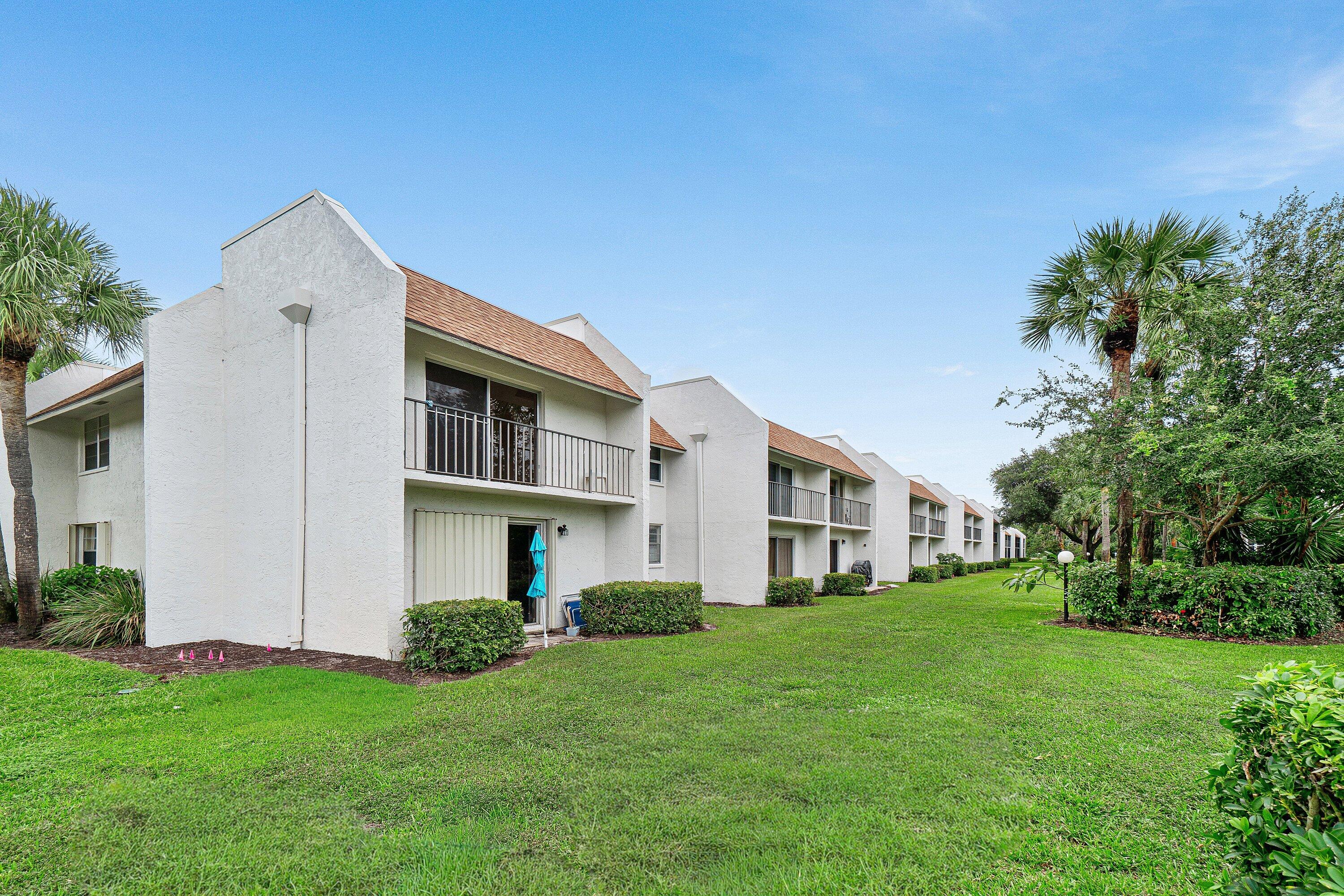 2925 SW 22ND Avenue 2080, Delray Beach, FL, 33445/$320,000 1 2925 SW 22ND Avenue 2080