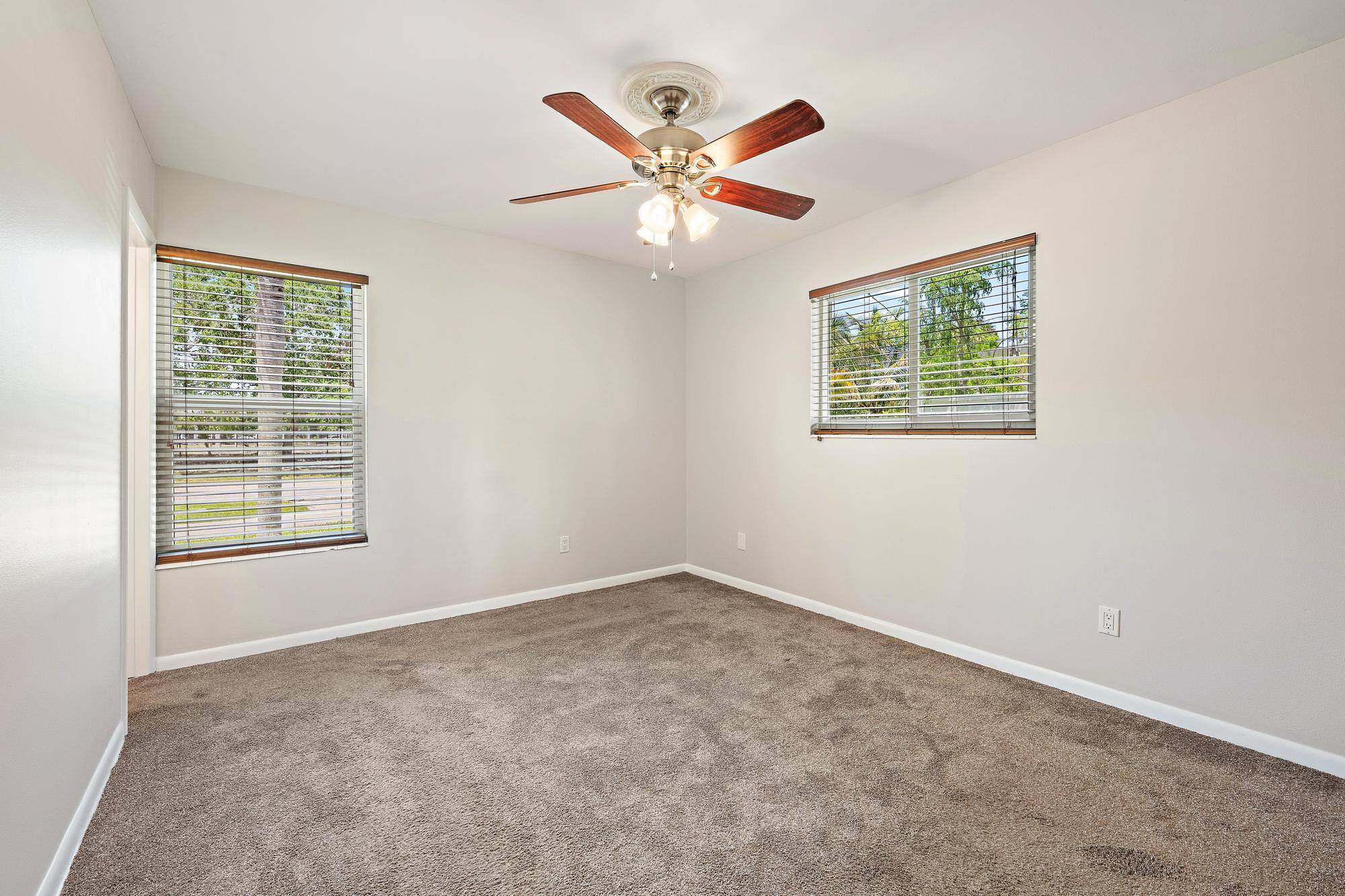 PALM BEACH GARDENS ESTATES - Residential Lease