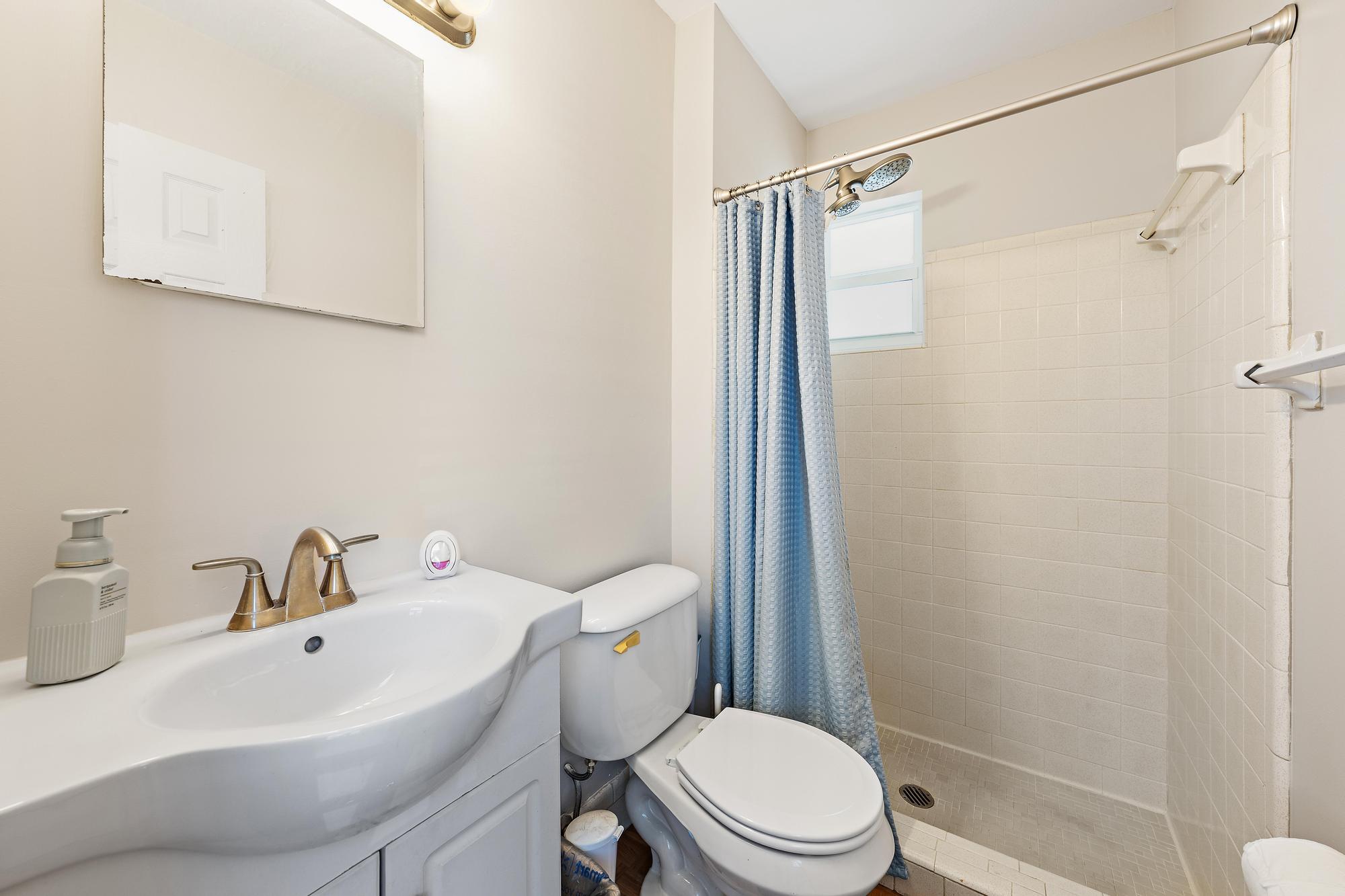 PALM BEACH GARDENS ESTATES - Residential Lease