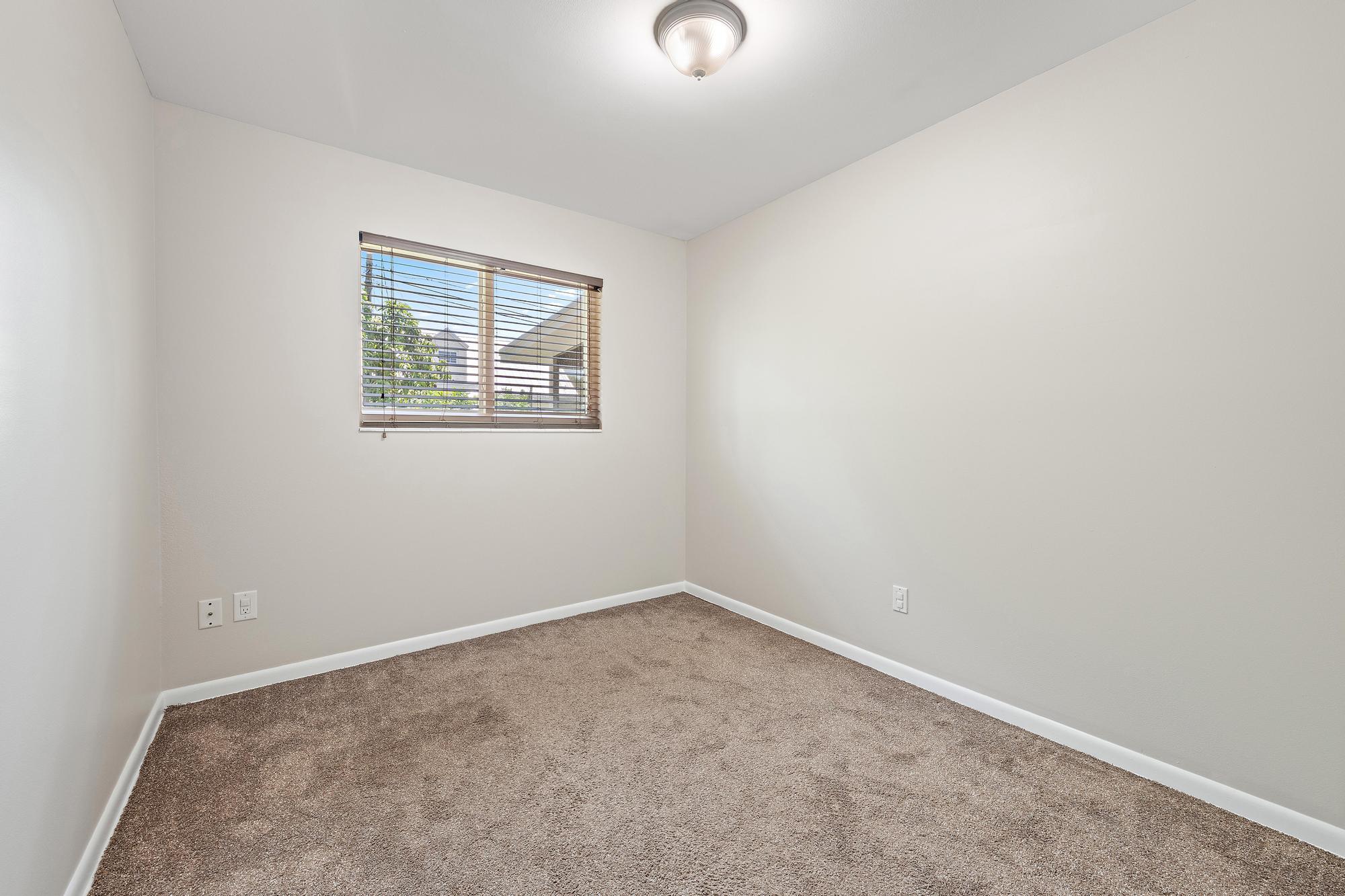 PALM BEACH GARDENS ESTATES - Residential Lease