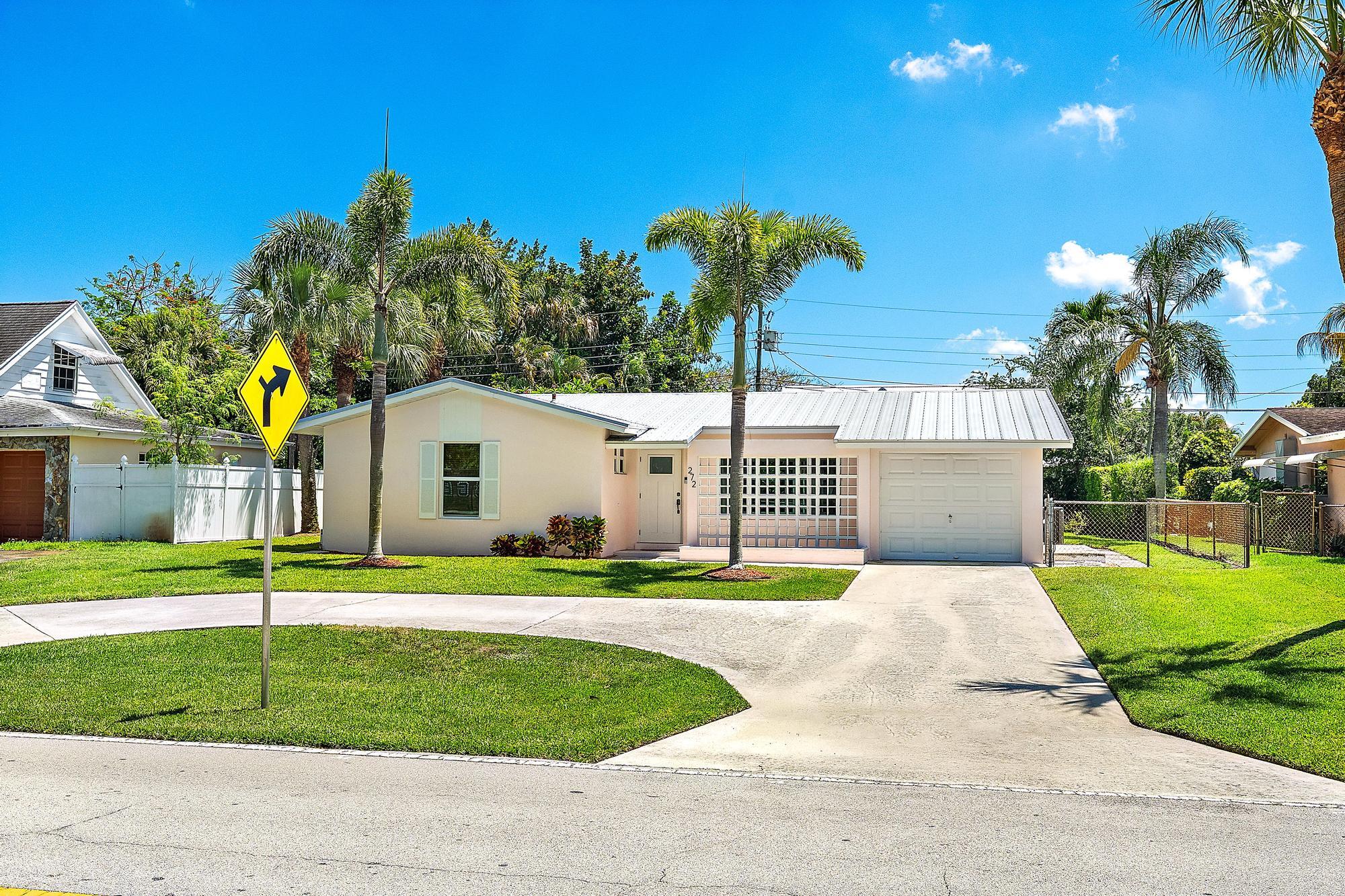 PALM BEACH GARDENS ESTATES - Residential Lease