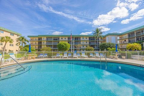 Tiny photo for 808 SE 7 Street #305, Deerfield Beach, FL 33441 (MLS # R11146181)