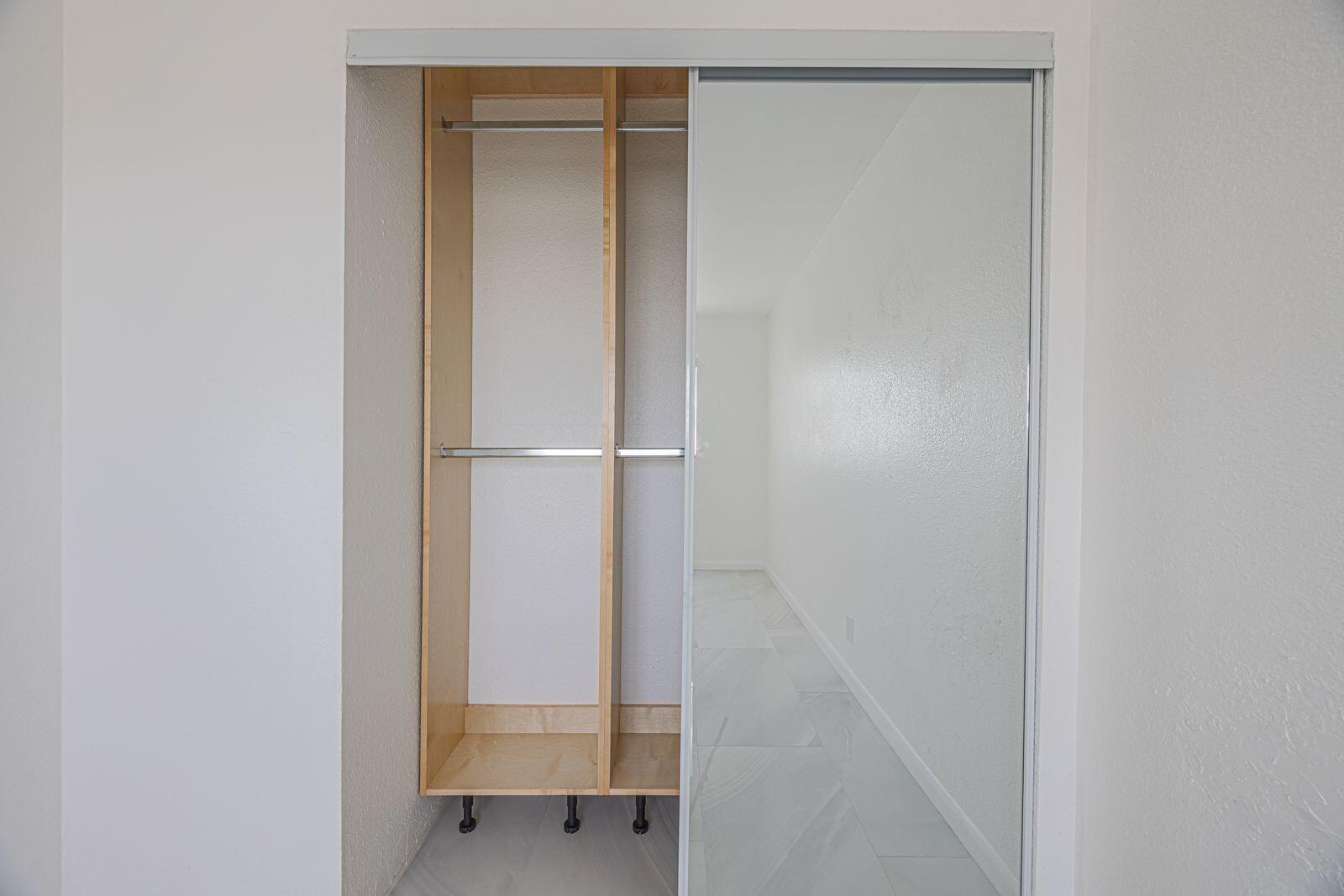 HAMPTON GARDENS - Residential