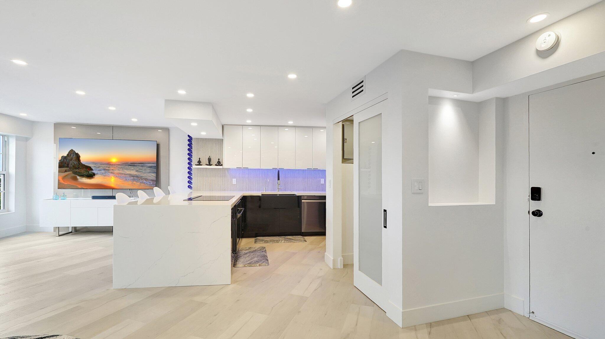 5100 Dupont Boulevard 7e