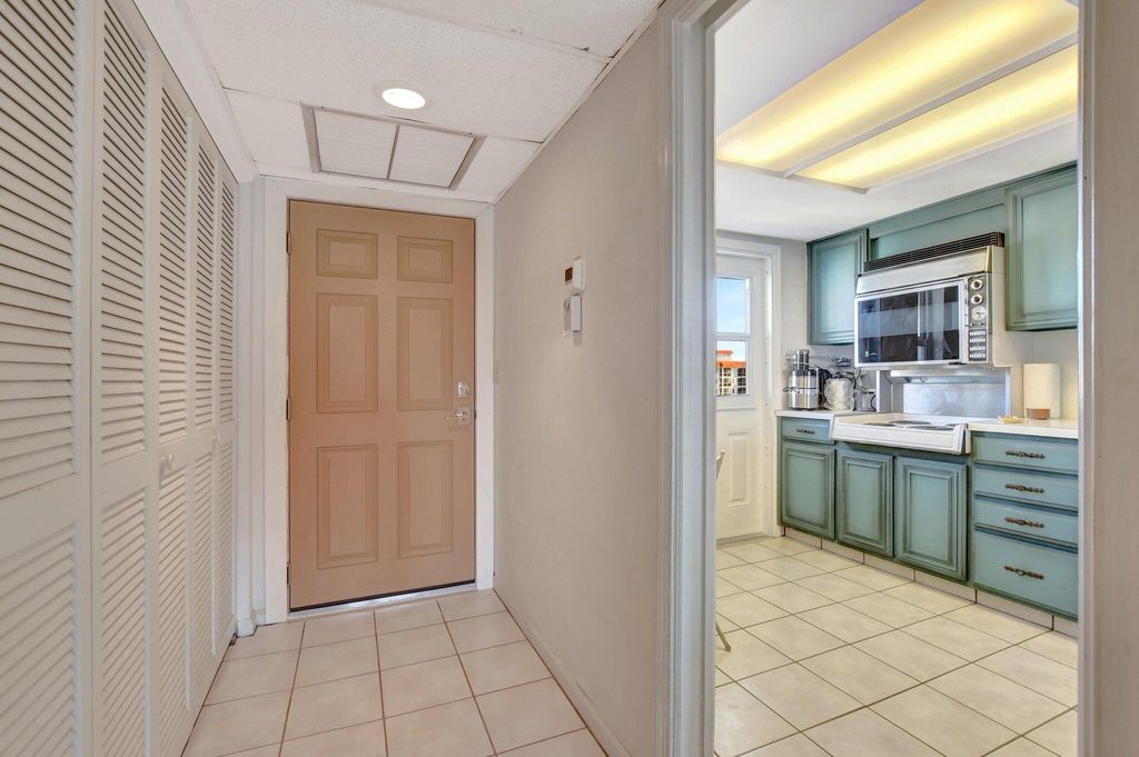 Photo of 2871 N Ocean Blvd #R-544, Boca Raton, FL 33431 (MLS # R11050393)