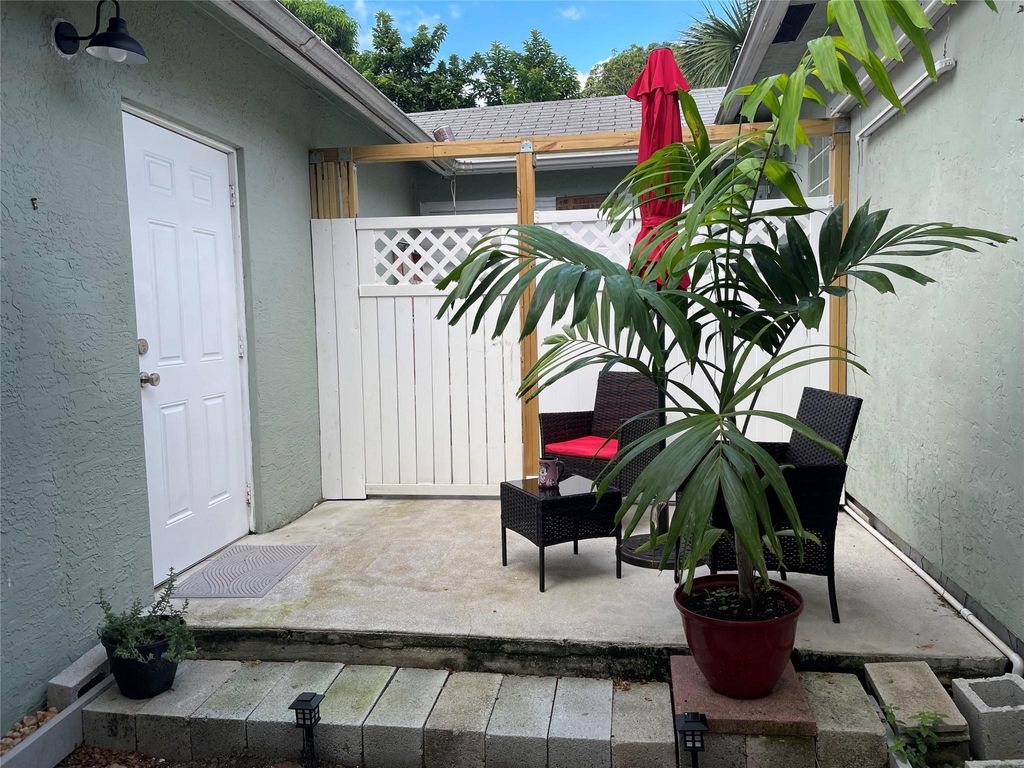 Photo of 826 Hansen Street, West Palm Beach, FL 33405 (MLS # F10524177)
