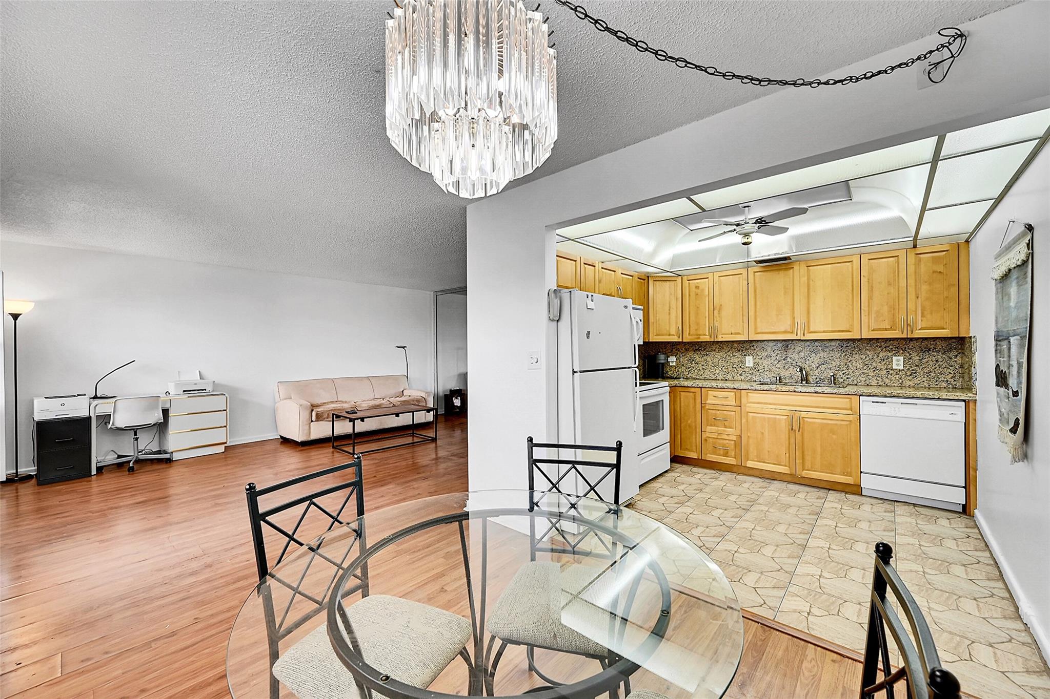 WYNMOOR VILLAGE - Residential