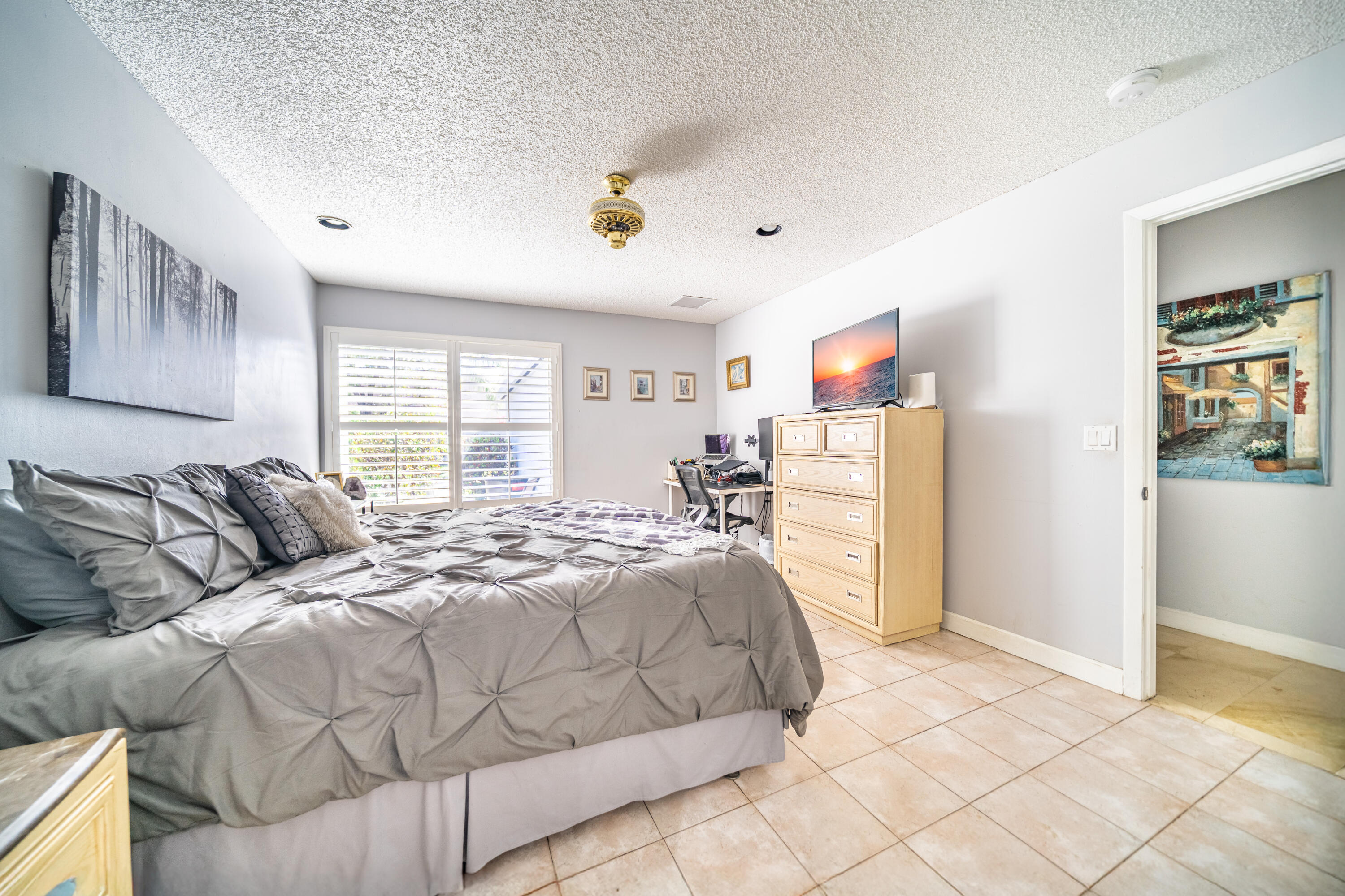 LAKEVIEW HOMES AT - Residential