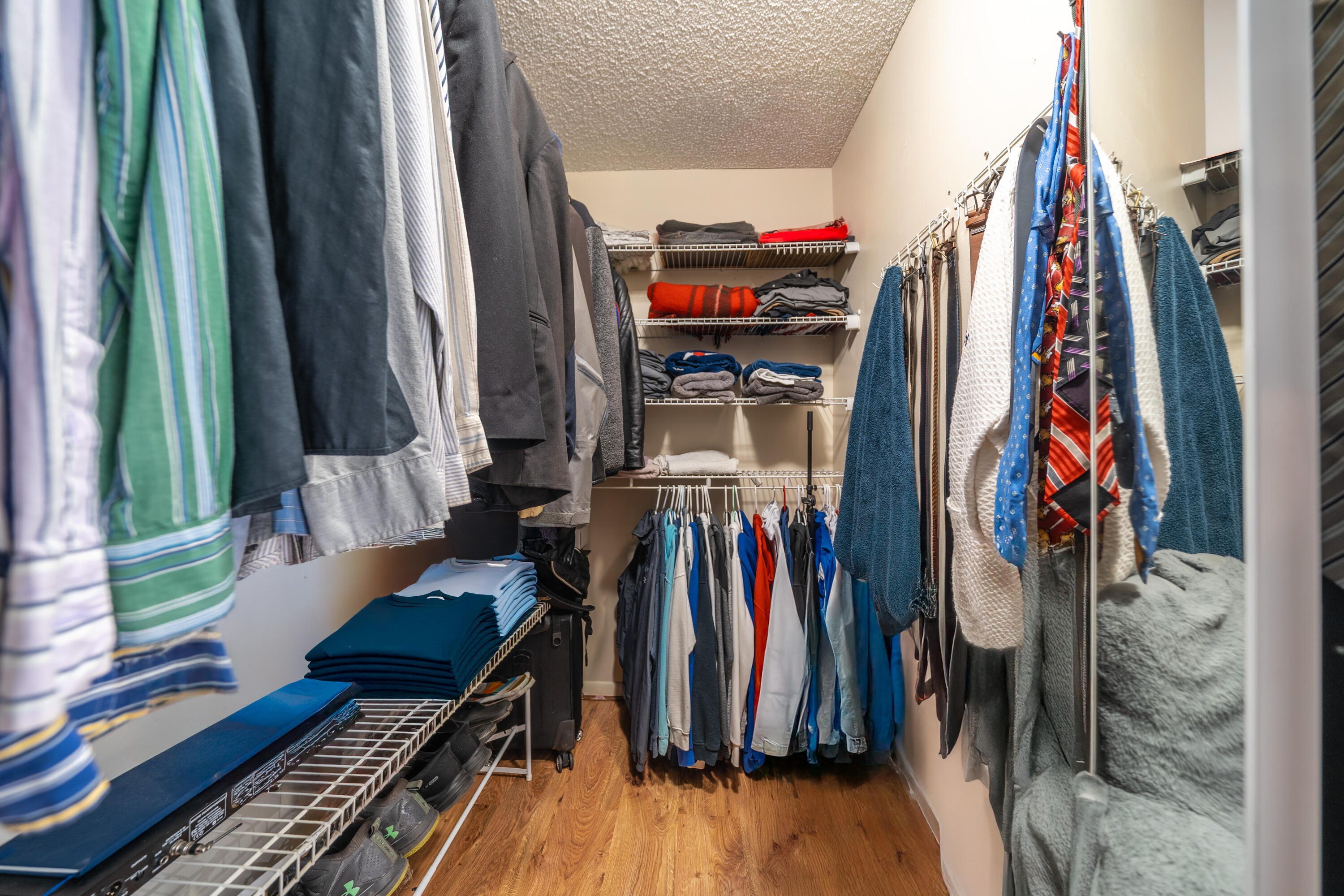 LAKEVIEW HOMES AT - Residential