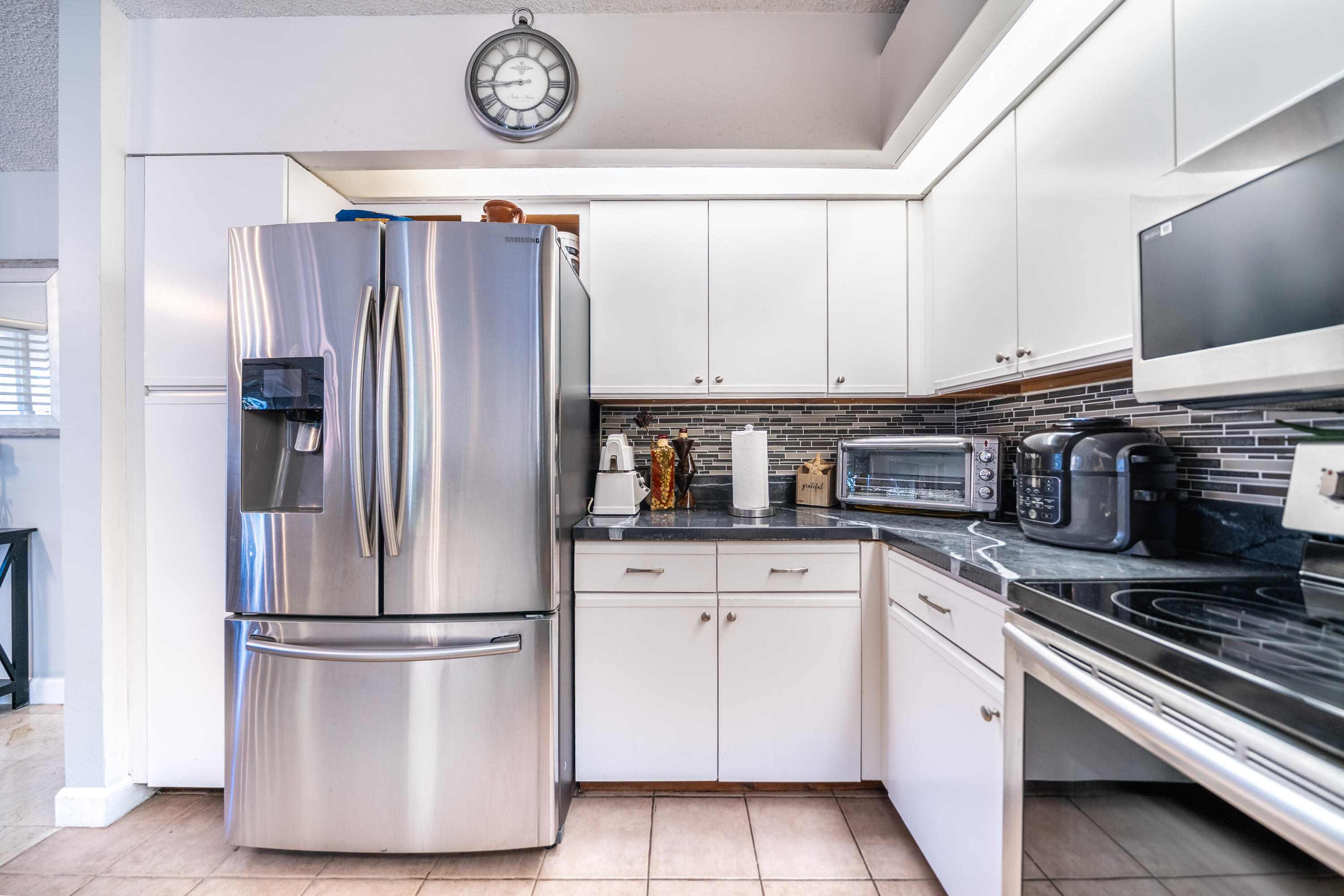 LAKEVIEW HOMES AT - Residential