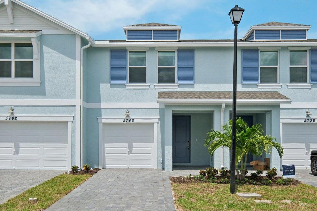 Photo of 5740 SE Edgewater Circle, Stuart, FL 34997 (MLS # R10998825)