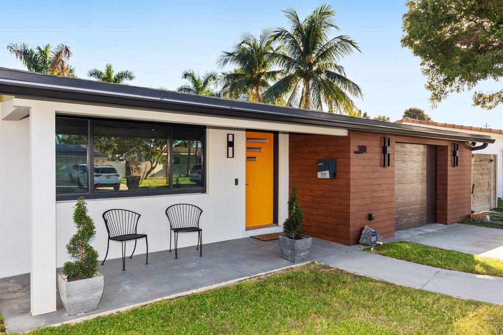 Photo of 500 SE 4th Street, Deerfield Beach, FL 33441 (MLS # R11133333)