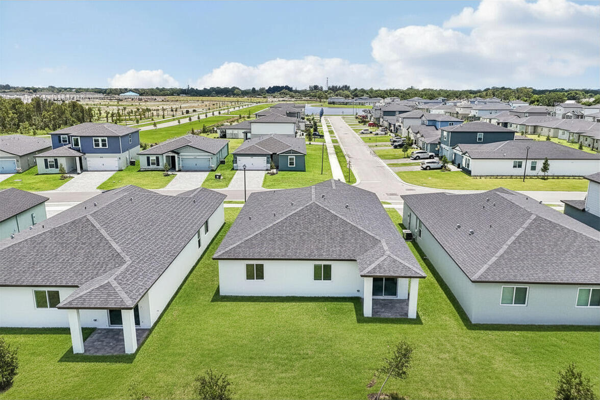 Terra Lago - Residential