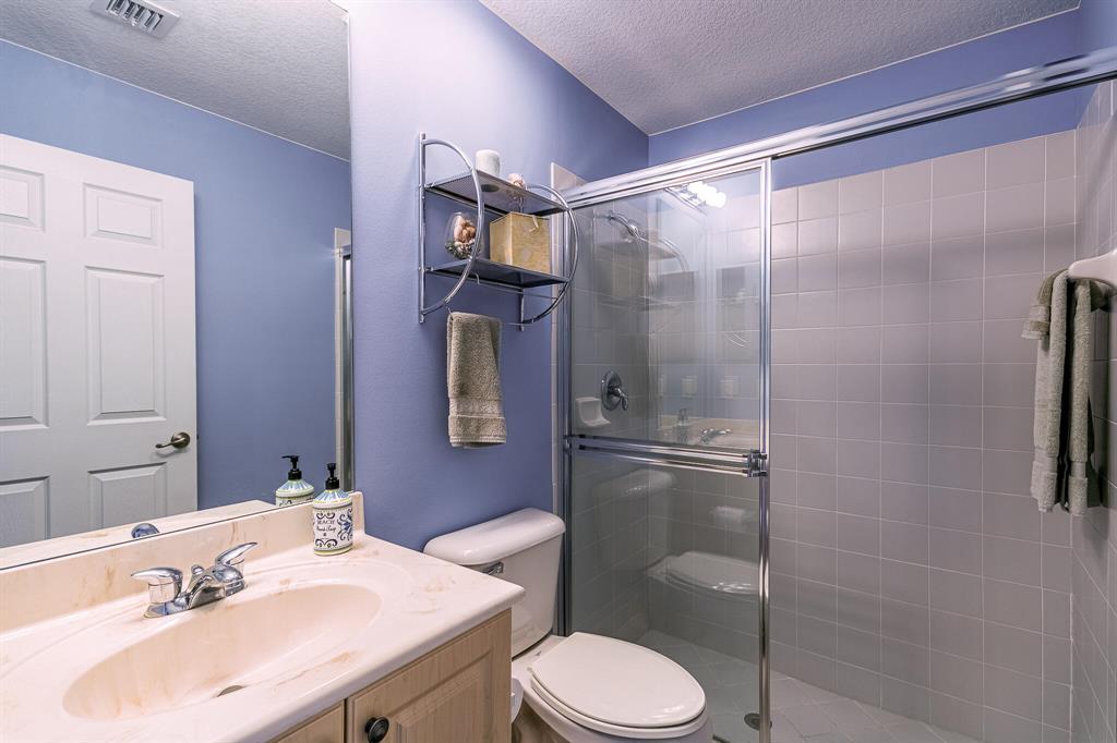 HARBOUR OAKS - Residential